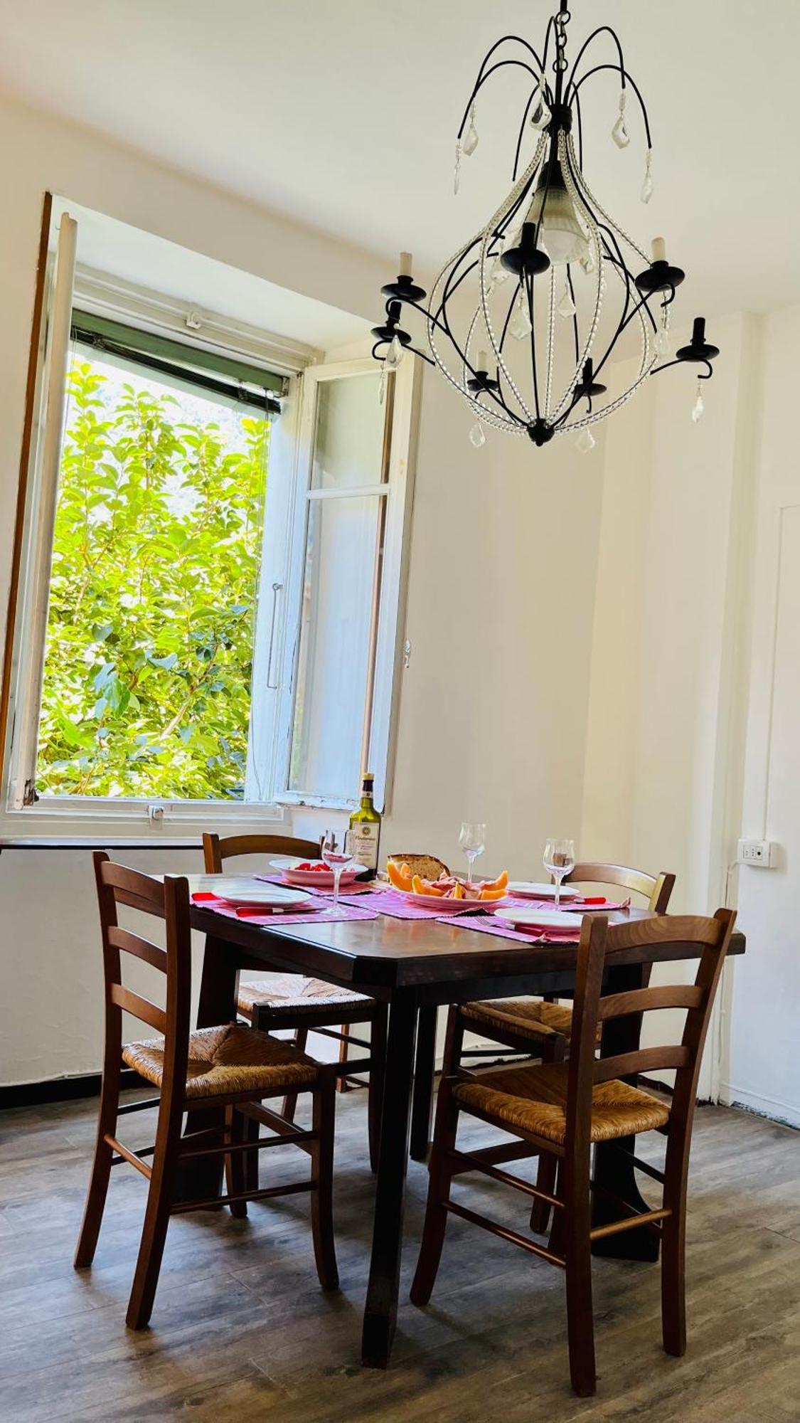 Antica Casa Storica Con Giardino Apartment Domodossola Luaran gambar