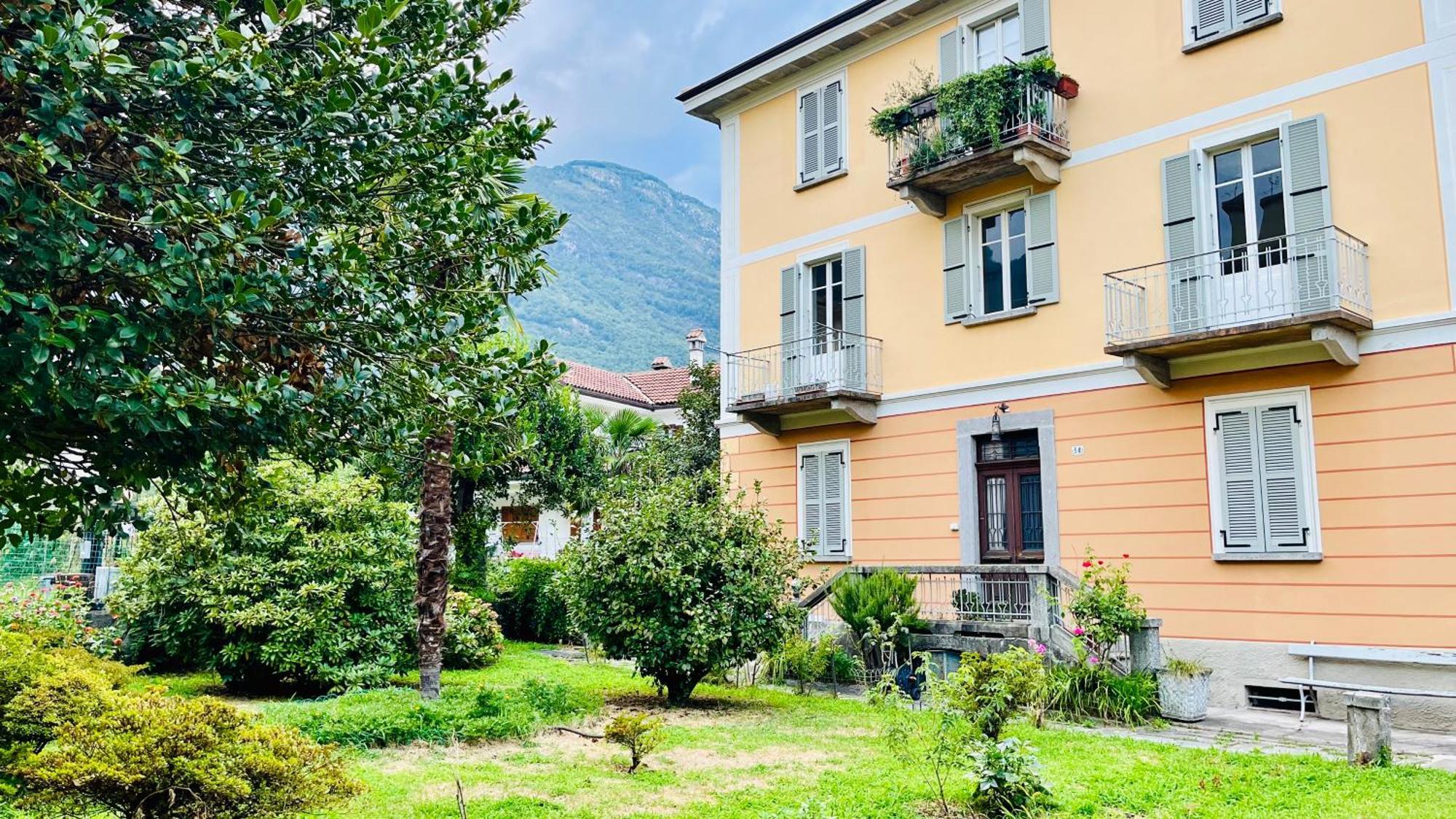 Antica Casa Storica Con Giardino Apartment Domodossola Luaran gambar