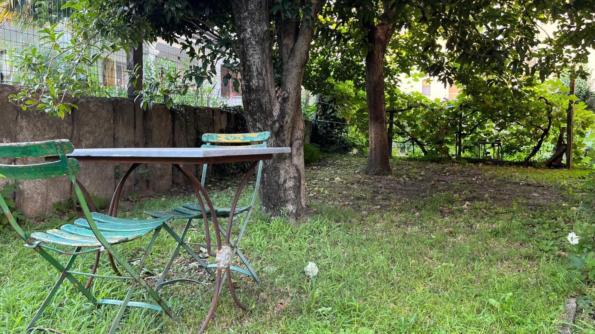 Antica Casa Storica Con Giardino Apartment Domodossola Luaran gambar